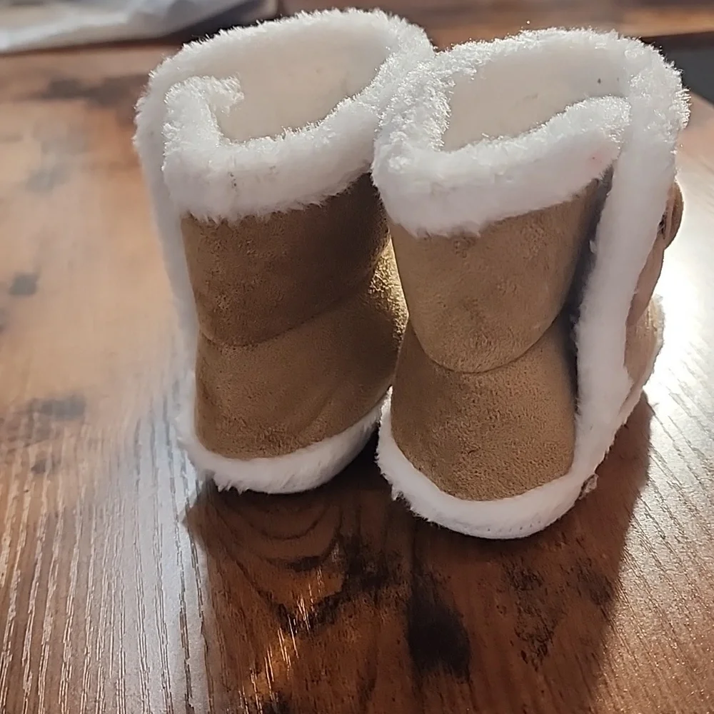 Tan Baby Booties with Bow Size 12-15 Months Peihua
